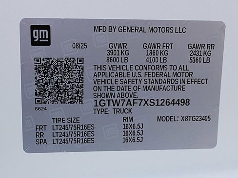 Used 2025 GMC Savana 2500 w/ Driver Convenience Package image 36