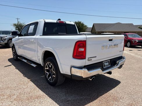 Used 2025 RAM 1500 Laramie AWD/4WD image 3