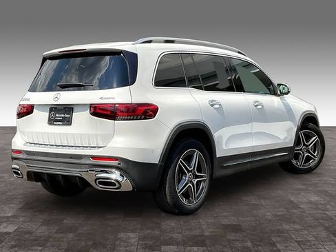 Used 2022 Mercedes-Benz GLB 250 4MATIC image 5