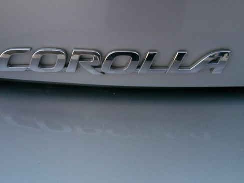 Used 2024 Toyota Corolla SE image 11