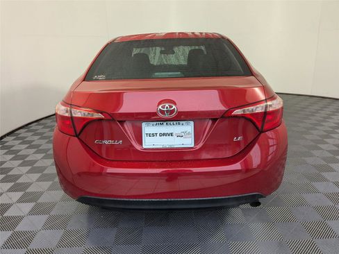 Used 2018 Toyota Corolla LE image 6