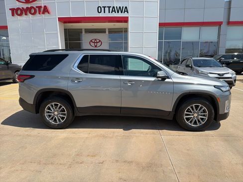 Used 2023 Chevrolet Traverse LT w/ LPO, Floor Liner Package AWD/4WD image 2