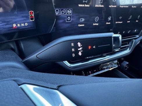 New 2026 Chevrolet Equinox EV LT image 27