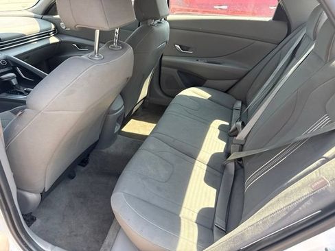 Used 2024 Hyundai Elantra SEL FWD image 16