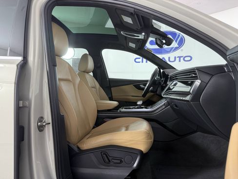 Used 2022 Audi Q7 Premium Plus image 12