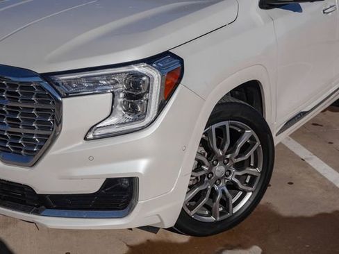 Used 2023 GMC Terrain Denali w/ Denali Premium Package image 3