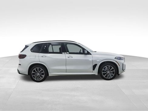 Used 2025 BMW X5 M60i image 6