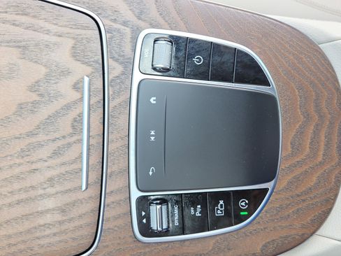Certified 2022 Mercedes-Benz E 350 Sedan image 33