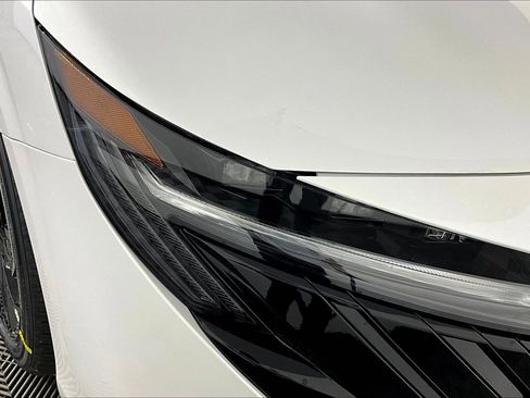 New 2026 Nissan Sentra SR FWD image 8
