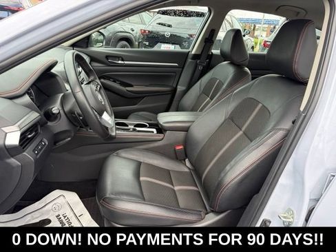 Used 2025 Nissan Altima 2.5 SR FWD image 14
