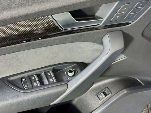 Used 2022 Audi SQ5 Premium image 21