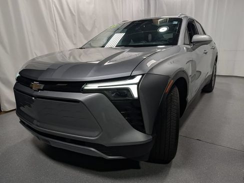Used 2025 Chevrolet Blazer EV LT AWD/4WD image 8