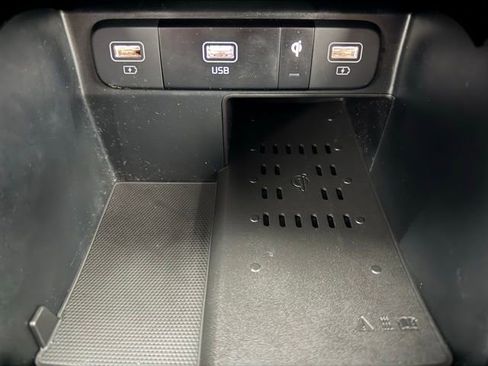 Used 2023 Kia Sorento SX image 33