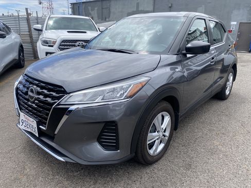 Used 2024 Nissan Kicks S FWD image 2