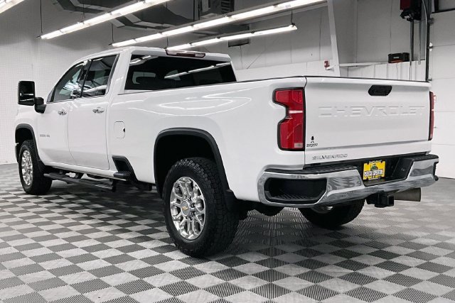 Used 2025 Chevrolet Silverado 3500 LTZ AWD/4WD image 2