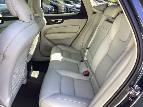 Certified 2021 Volvo XC60 T8 Inscription Expression w/ Climate Package image 32