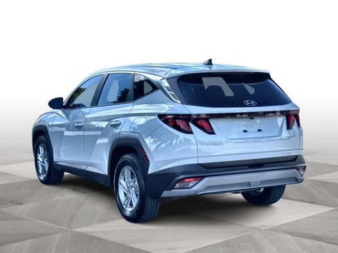 Used 2025 Hyundai Tucson SE FWD image 5