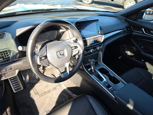 Used 2022 Honda Accord Sport image 9