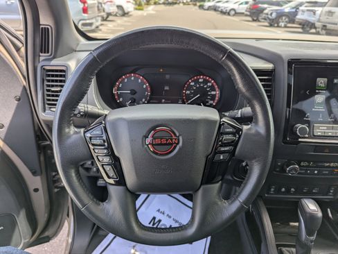 Used 2022 Nissan Frontier PRO-4X w/ Pro-4X Premium Package AWD/4WD image 16