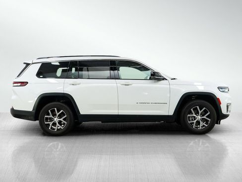 Used 2024 Jeep Grand Cherokee L Limited AWD/4WD image 6