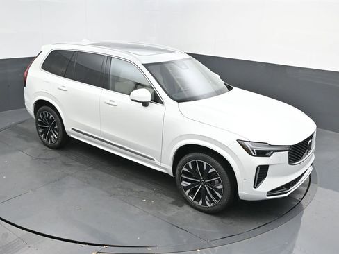 New 2026 Volvo XC90 B6 Plus w/ Protection Package Premier AWD/4WD image 29