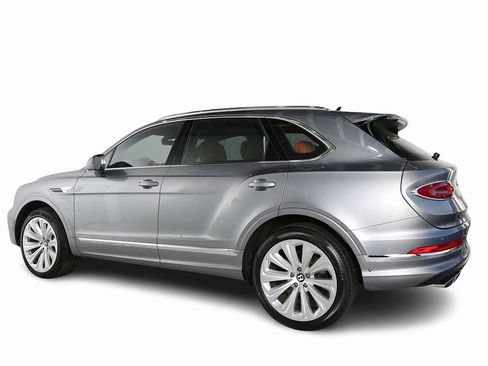 Certified 2025 Bentley Bentayga AWD/4WD image 10