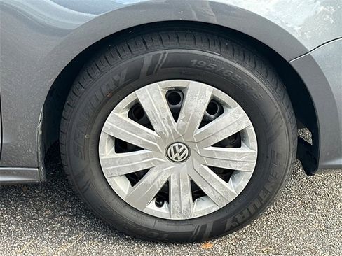 Used 2016 Volkswagen Jetta S image 12