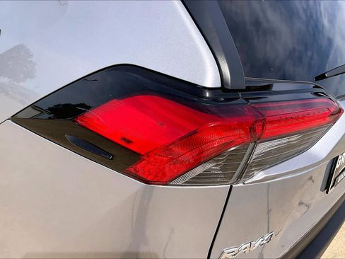 Used 2025 Toyota RAV4 XLE FWD image 29