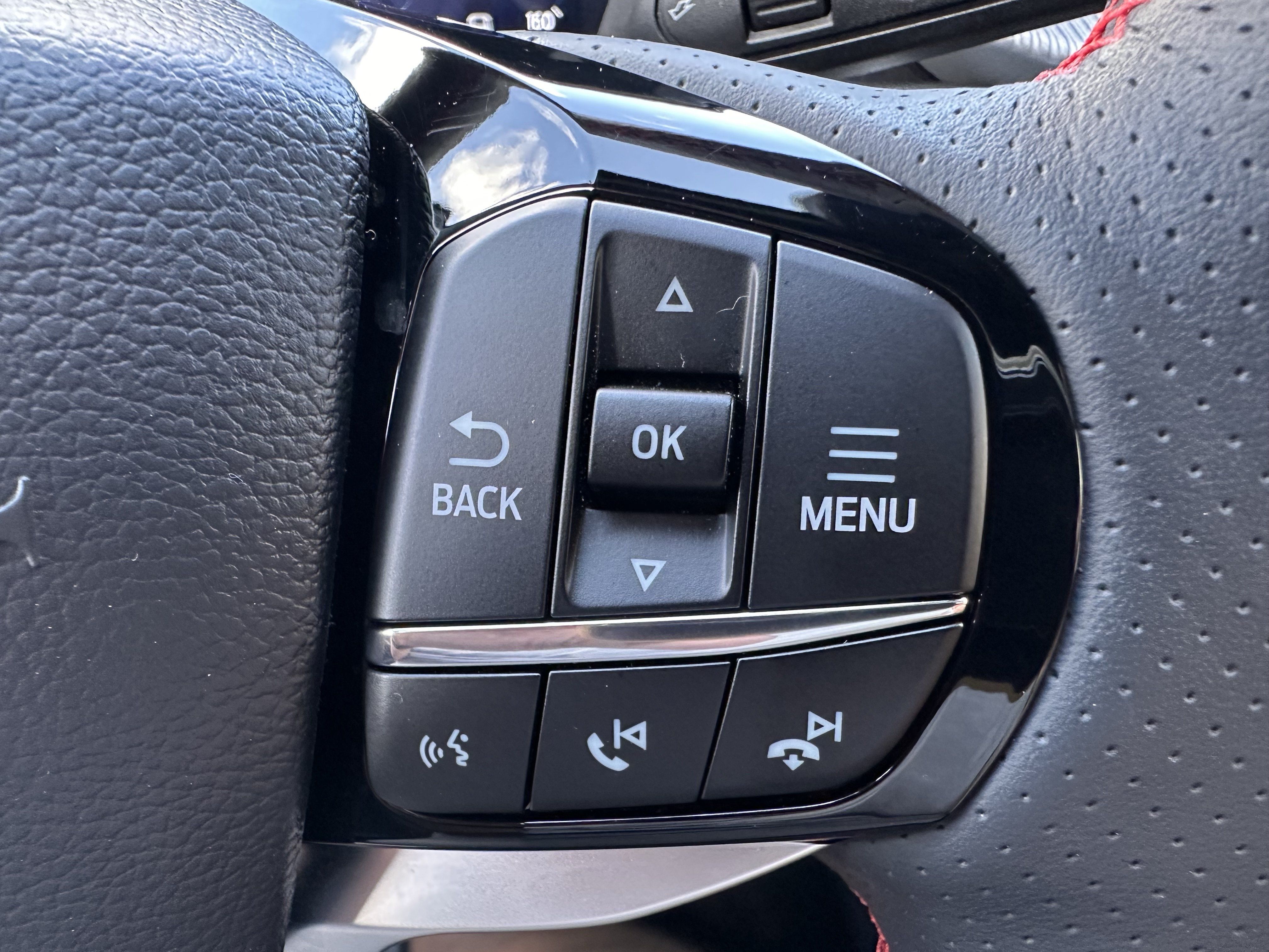 Used 2026 Ford Explorer ST-Line w/ ST-Line Street Pack RWD image 23