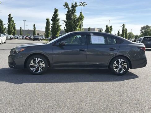 Used 2025 Subaru Legacy Premium AWD/4WD image 11