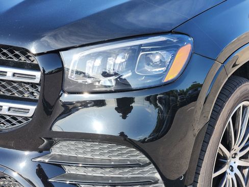 Used 2023 Mercedes-Benz GLS 450 4MATIC image 11