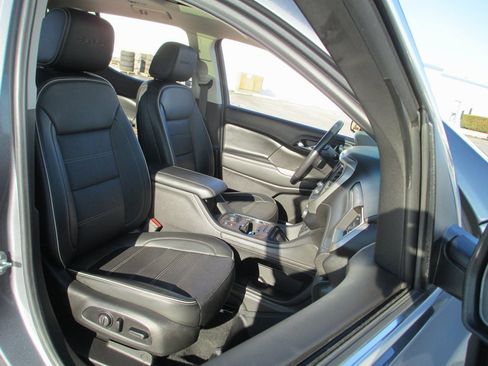 Used 2021 GMC Acadia Denali w/ Denali Ultimate Package image 22