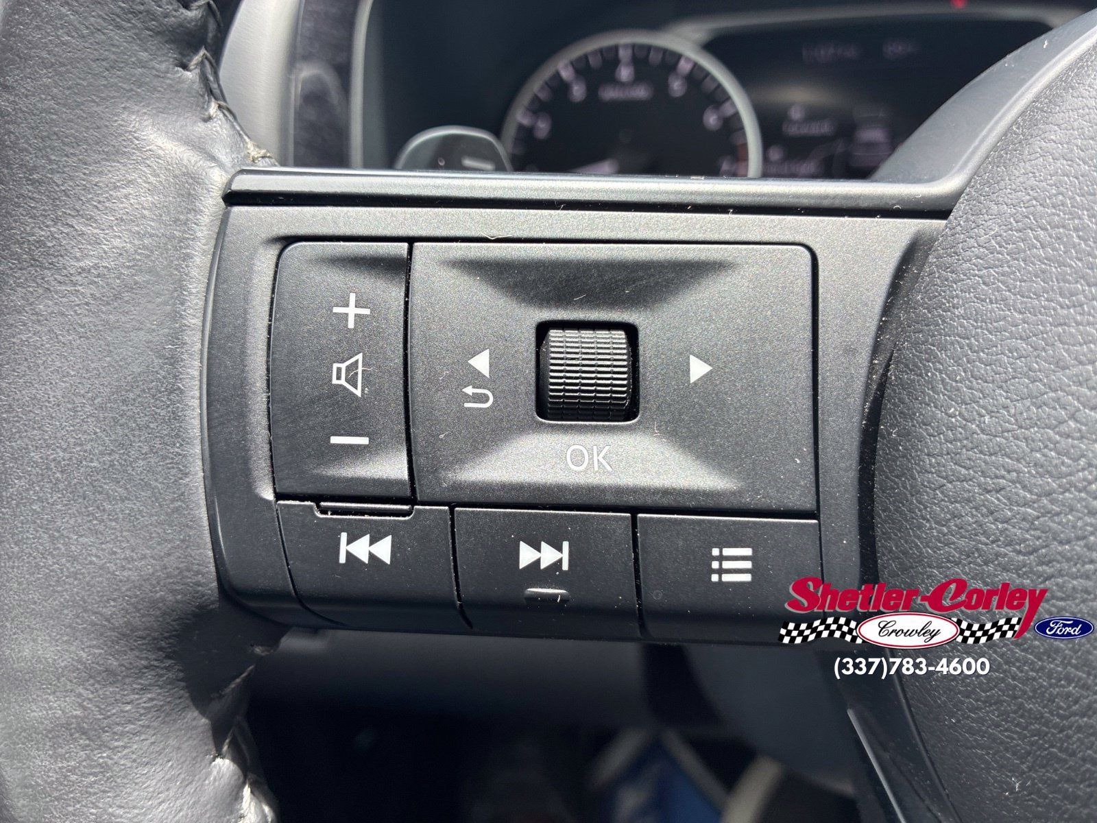 Used 2024 Nissan Pathfinder SV FWD image 26