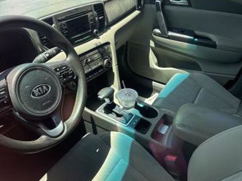 Used 2019 Kia Sportage LX FWD image 5