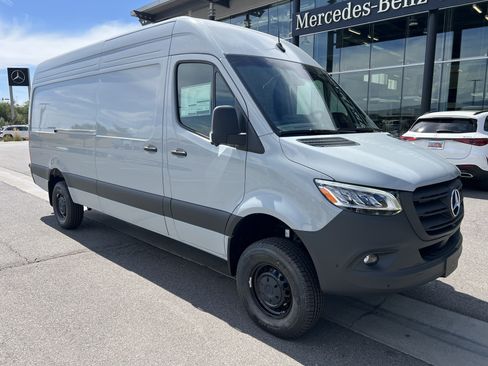 New 2026 Mercedes-Benz Sprinter 2500 image 4