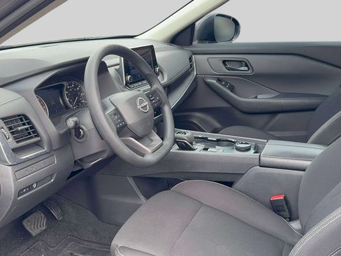 Used 2025 Nissan Rogue S AWD/4WD image 10
