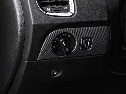 Used 2018 Dodge Durango R/T w/ Blacktop Package image 25