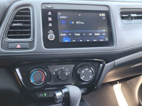 Used 2020 Honda HR-V Sport image 9