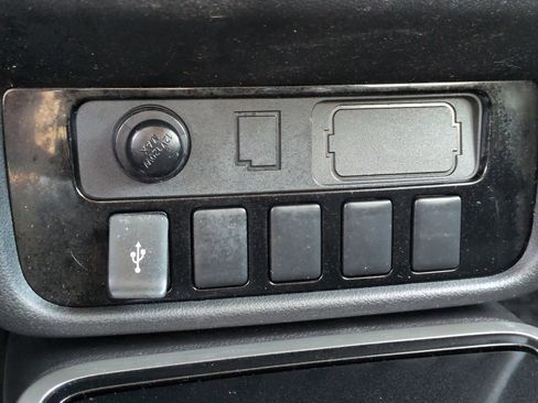 Used 2019 Mitsubishi Outlander ES image 31