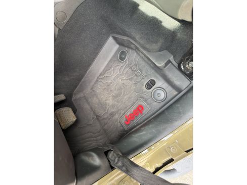 Used 2025 Jeep Gladiator Mojave AWD/4WD image 24