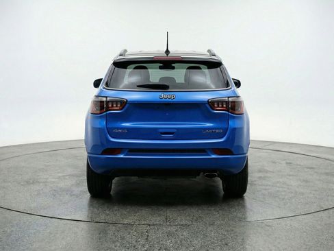 Used 2025 Jeep Compass Trailhawk AWD/4WD image 7