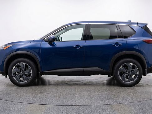 Used 2025 Nissan Rogue SV AWD/4WD image 5