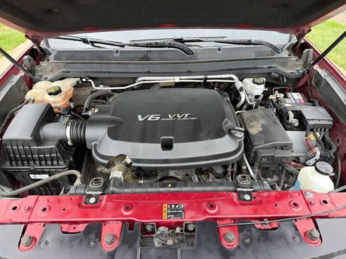 Used 2018 Chevrolet Colorado Z71 AWD/4WD image 11