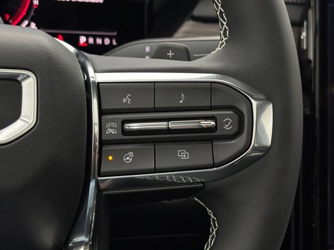 New 2026 GMC Acadia Denali w/ Super Cruise Package FWD image 27