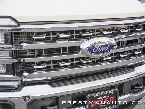 Used 2025 Ford F250 Lariat w/ Chrome Package image 15