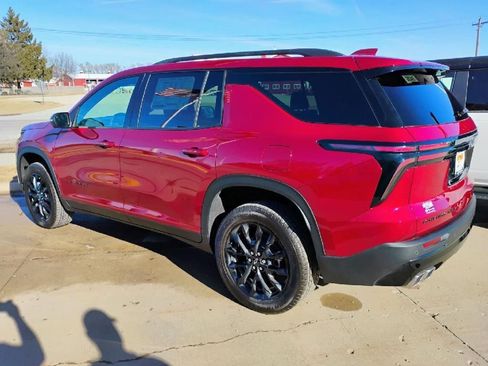 New 2025 Chevrolet Traverse LT w/ Midnight/Sport Edition image 8