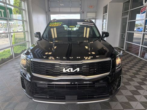 Used 2022 Kia Telluride S AWD/4WD image 2