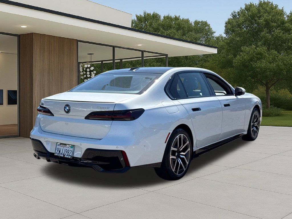 Used 2026 BMW 750e xDrive AWD/4WD image 8