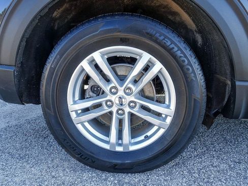 Used 2023 Ford Explorer XLT w/ Equipment Group 202A image 20