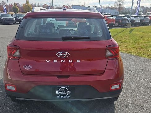 New 2026 Hyundai Venue SEL image 6